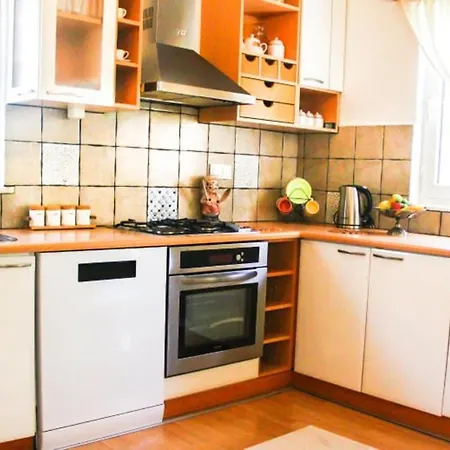 Immaculate 3-bed Nest