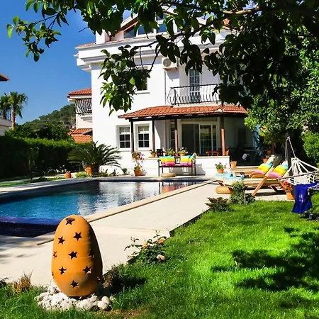 Immaculate 3-bed Nest Otel