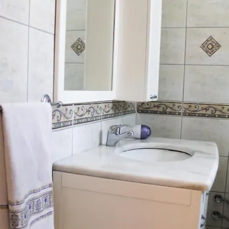 Immaculate 3-bed Nest
